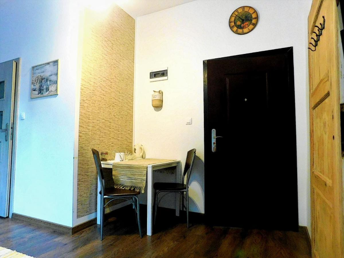 Stara Szkolas7 Noclegi,Mzajezierze 8 14-330 Mazury Maldeuten Exterior foto